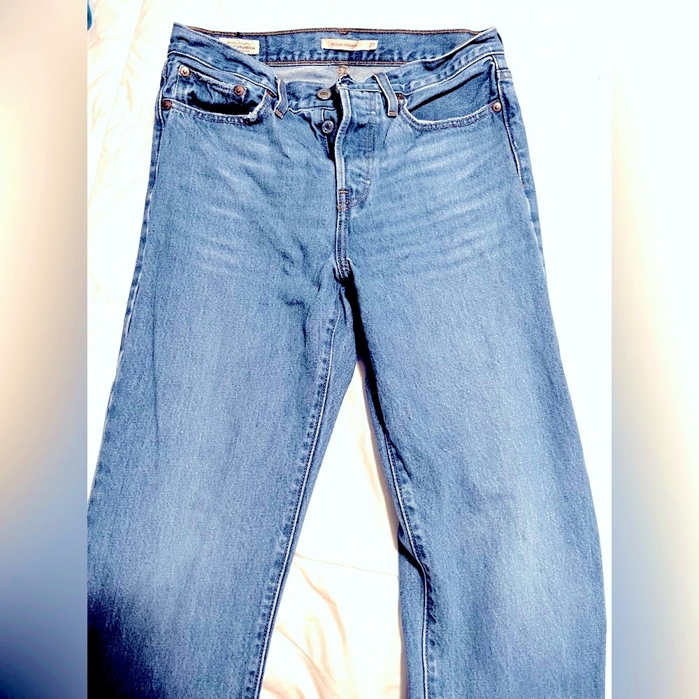 Levi’s Wedgie Straight Jeans White Washed Blue